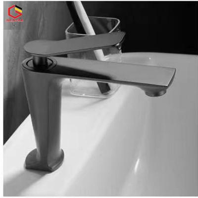 Vòi rửa thân thấp GRV 264B màu ghi xám