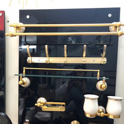 Phụ kiện 6 món nhôm vàng nhạt chân sứ ánh vàng